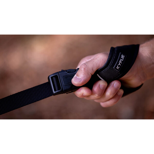 Kyflie Otium Leash Svart